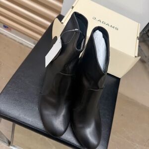 Boots Black Smooth Leather Heeled Ankle Boots